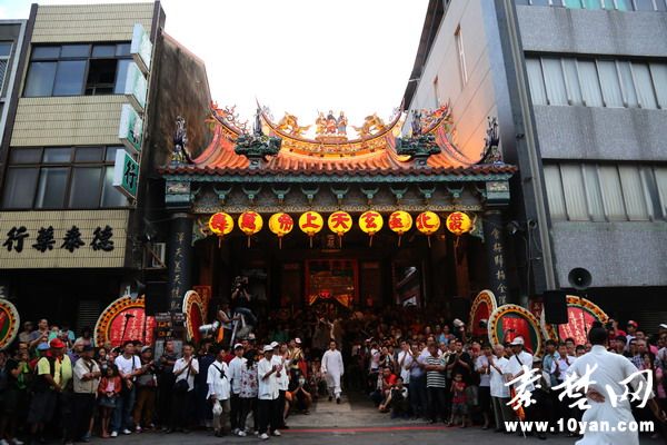 10月26日下午,台南大上帝庙迎接武当山玄天上帝驻跸现场(摄影:韩继斌)