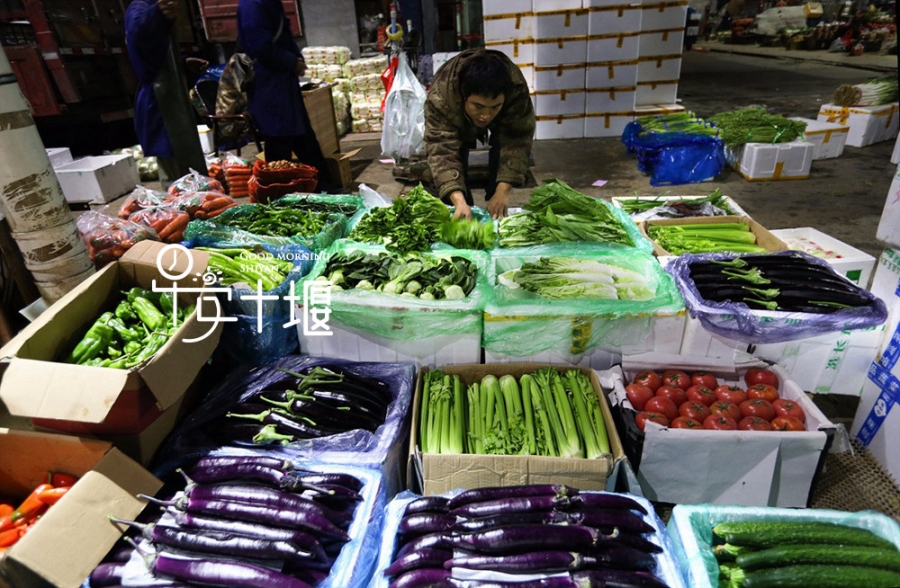 [早安十堰②]蔬菜批发商:每一天从凌晨两点开始