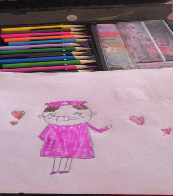 三八节前夕,郧阳幼儿园小朋友绘画向女神送祝福