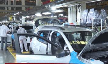 湖北日報頭版聚焦：十堰“換道領跑”新能源汽車